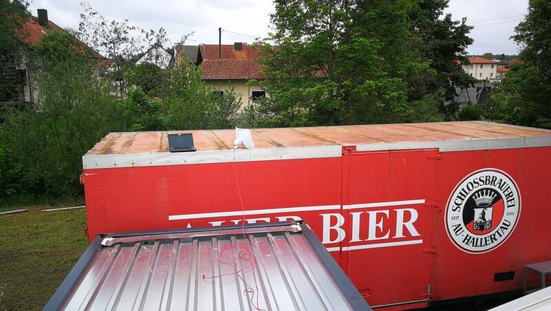 erste_signalsuche_auf_dem_buerocontainer.jpg